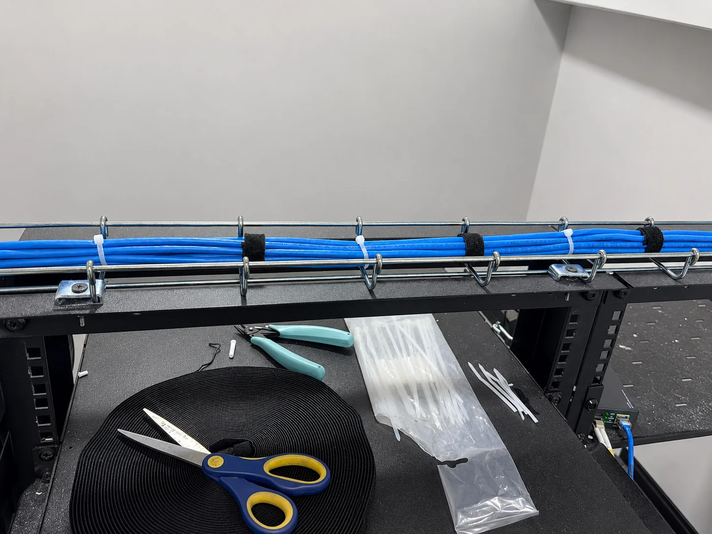 Fibra óptica e IDFs — Distribución de fibra, Interceramic · Galindo